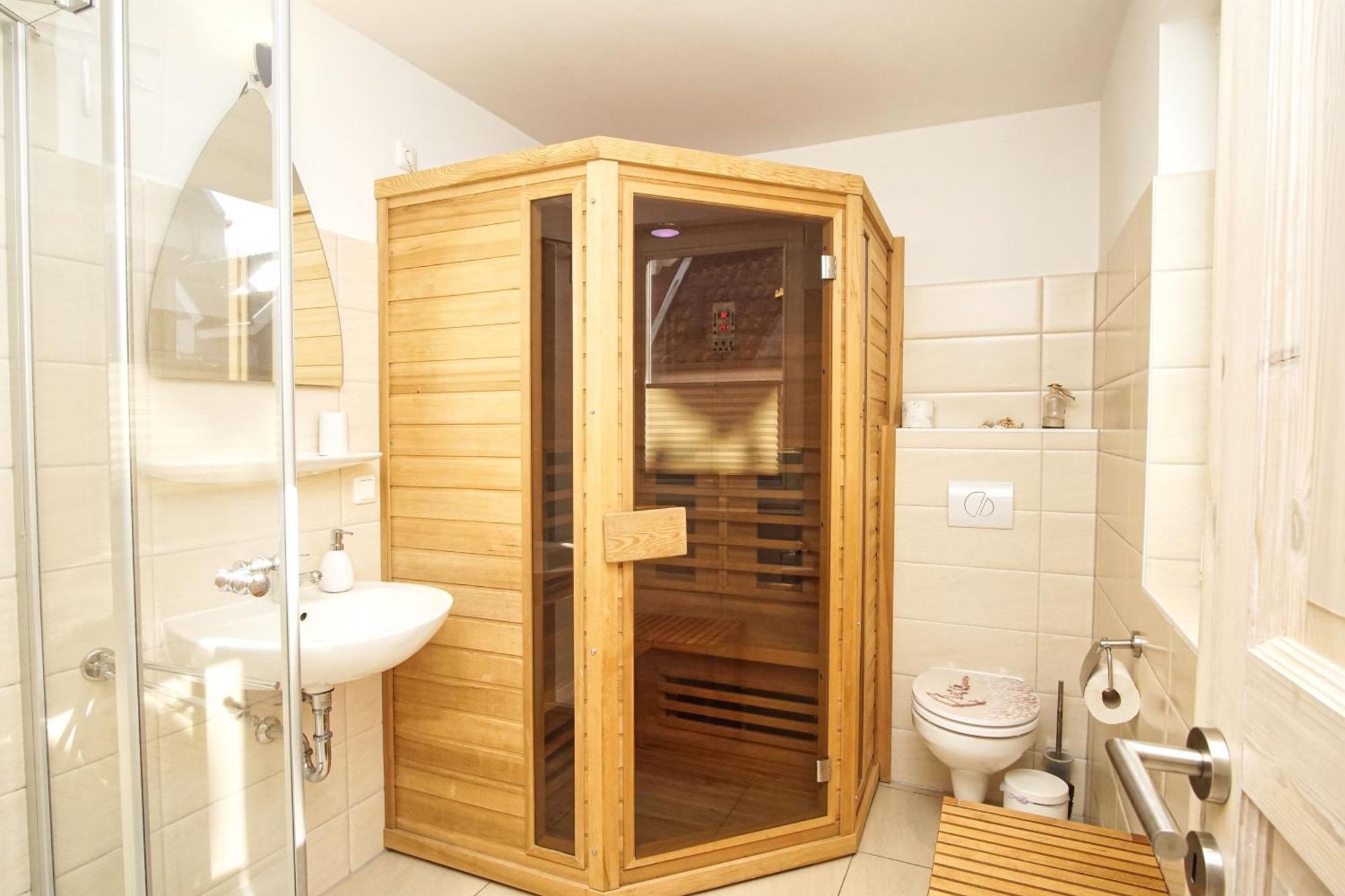 Ferienhaus Wellenlaeufer Haus - Sauna, Terrasse, Garten غلوفي المظهر الخارجي الصورة